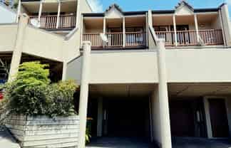 3/9 Pannill Place, Oteha