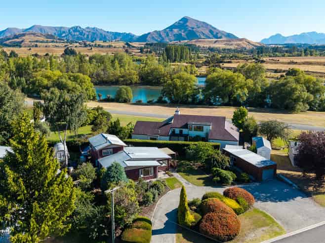 63 Kingston Street, Albert Town