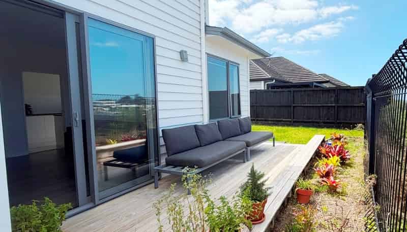 a/92 Ormonde Drive, Silverdale