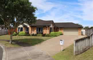 17 Cranmer Close, Rototuna North