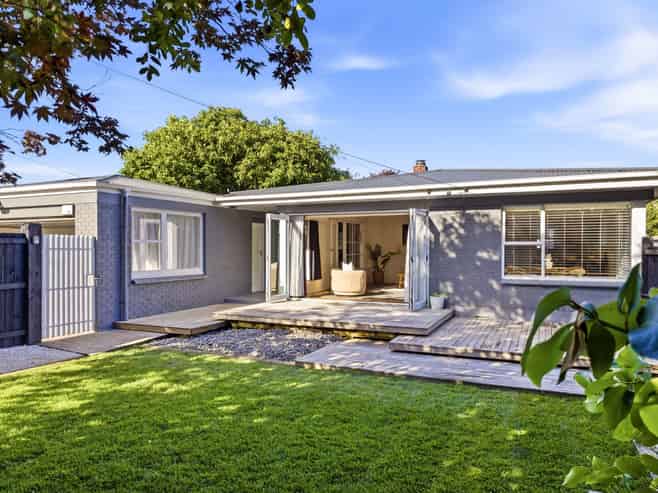 720A River Road, Chartwell