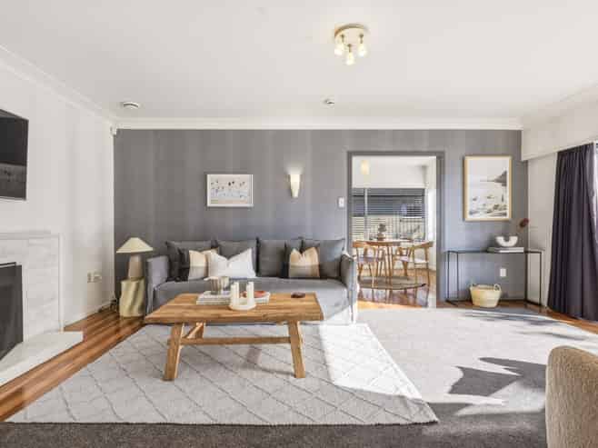 720A River Road, Chartwell