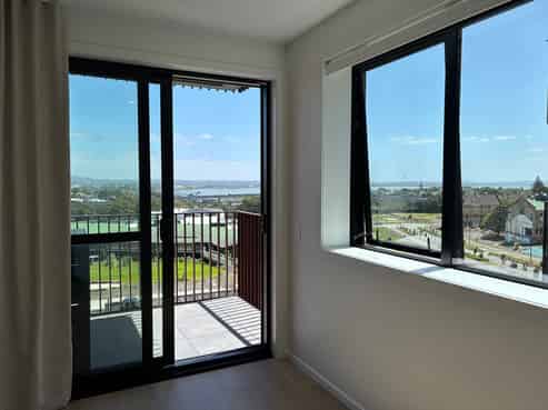 502/2B Te Ara Taurapa, Point Chevalier