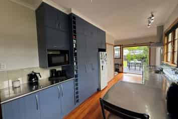 9  Durham Cres, Palmerston North Central