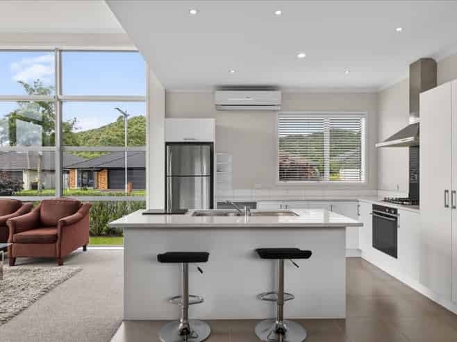 1 Lanyard Street, Pyes Pa