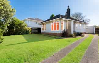 22 London Street, Te Atatu Peninsula