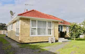 37 Pearl Baker Drive, Otara