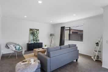 6 Central Park, Paraparaumu Beach