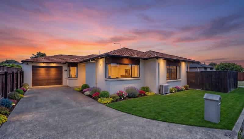 6 Central Park, Paraparaumu Beach