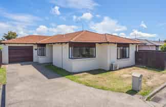 6 Central Park, Paraparaumu Beach