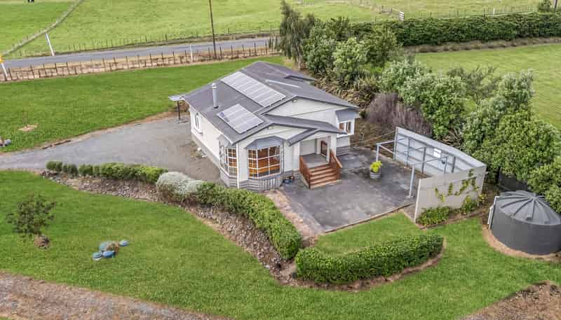 16 Mt Biggs Road, Halcombe