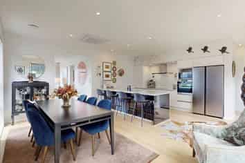 98 Awa Road, Seatoun