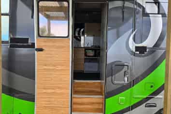 18 Lin Avenue, Hakaru