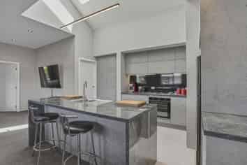 43 Bradshaw Street, South Dunedin