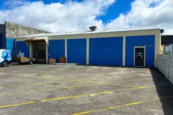 Basic Workshop with Offices & Car Parking