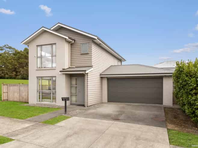 16 William Wallbank Crescent, Swanson