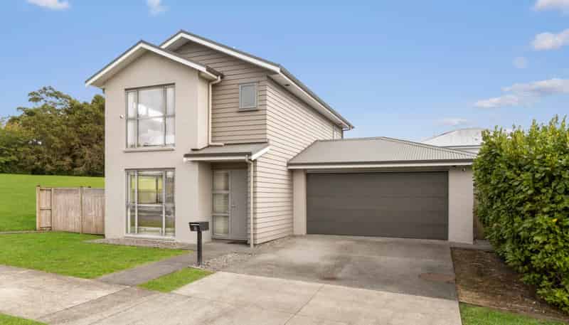 16 William Wallbank Crescent, Swanson
