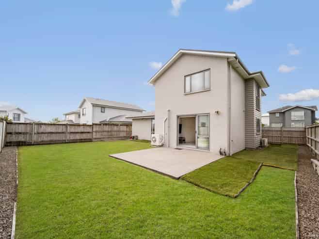 16 William Wallbank Crescent, Swanson