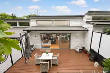 2-30B Kempthorne Crescent, Mission Bay