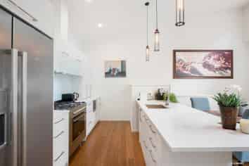 2-30B Kempthorne Crescent, Mission Bay