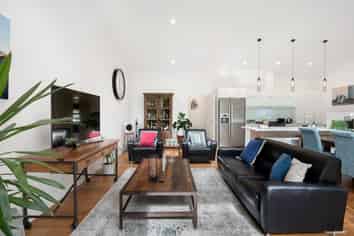 2-30B Kempthorne Crescent, Mission Bay