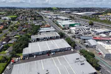 Mt Roskill industrial minutes from motorway