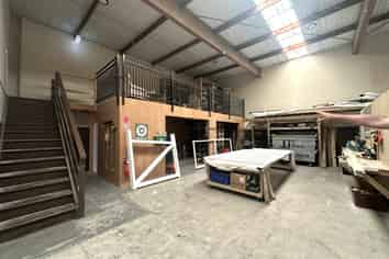 Mt Roskill industrial minutes from motorway