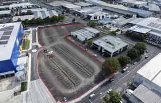 Flexible 7,500sqm yard opportunity