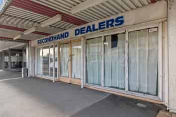 Commercial Opportunity on Queen Street