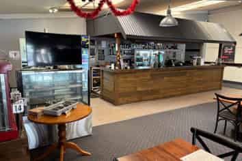 Commercial Opportunity on Queen Street