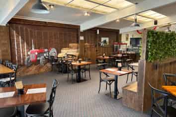 Commercial Opportunity on Queen Street