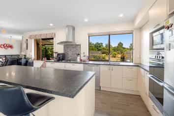 33 Essex street, Weston