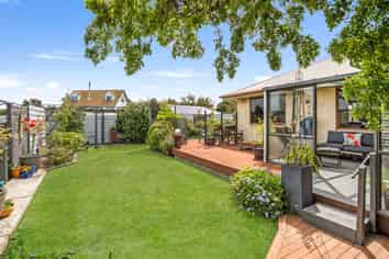 33 Essex street, Weston