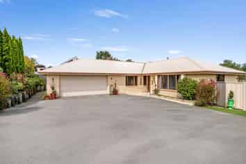 33 Essex street, Weston