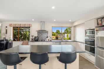 33 Essex street, Weston