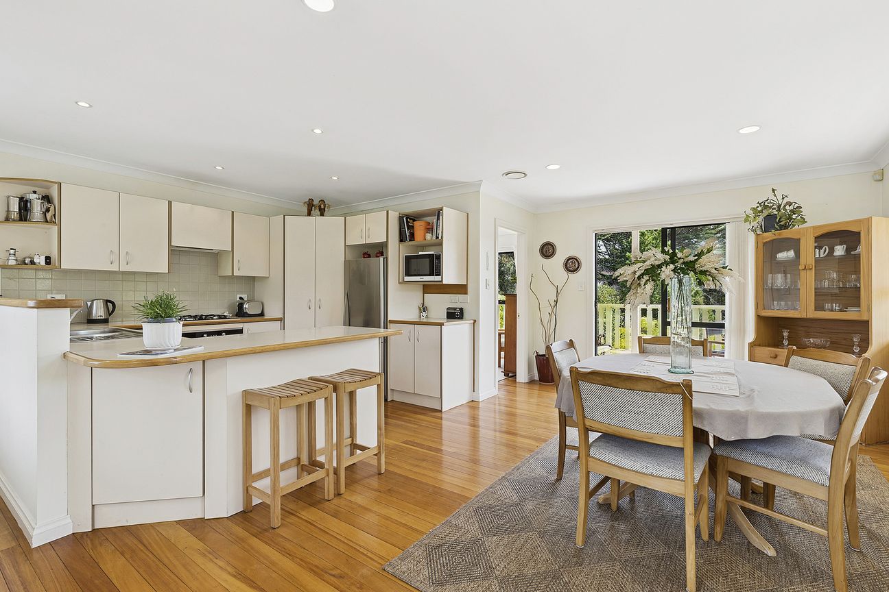 VENDOR READY TO SEE OFFERS – BEO $895,000 – další