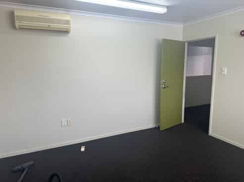 Modern warehouse central Mount 