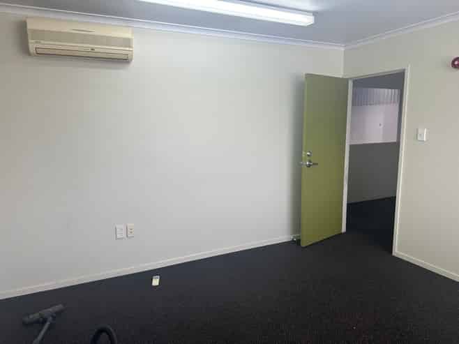 Modern warehouse central Mount 