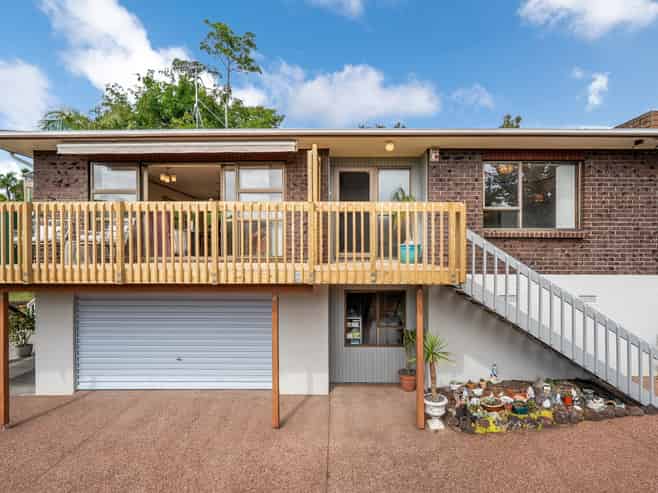 2/13 Coronation Road, Hillcrest