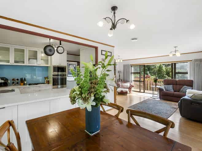 2/13 Coronation Road, Hillcrest