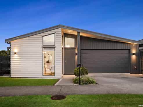 51 Makete Crescent, Hobsonville