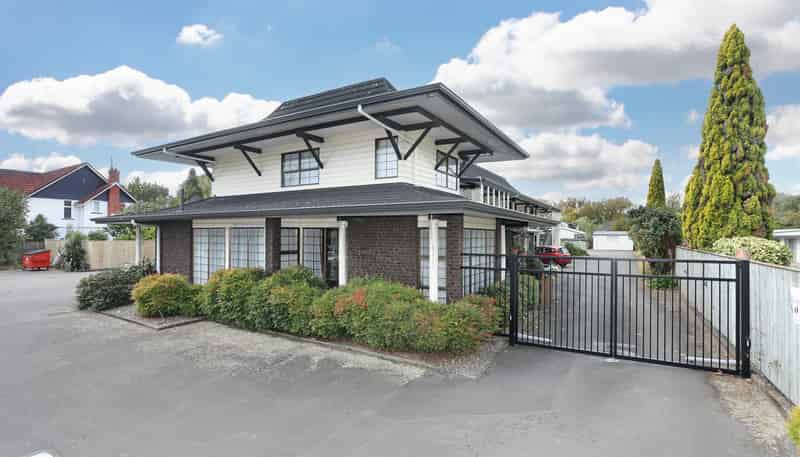 167 Fitzherbert Avenue, West End