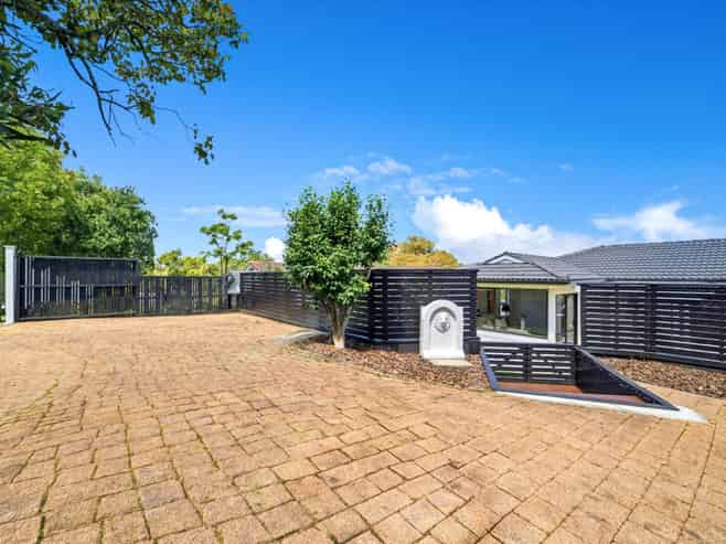 93 Stapleford Crescent, Browns Bay