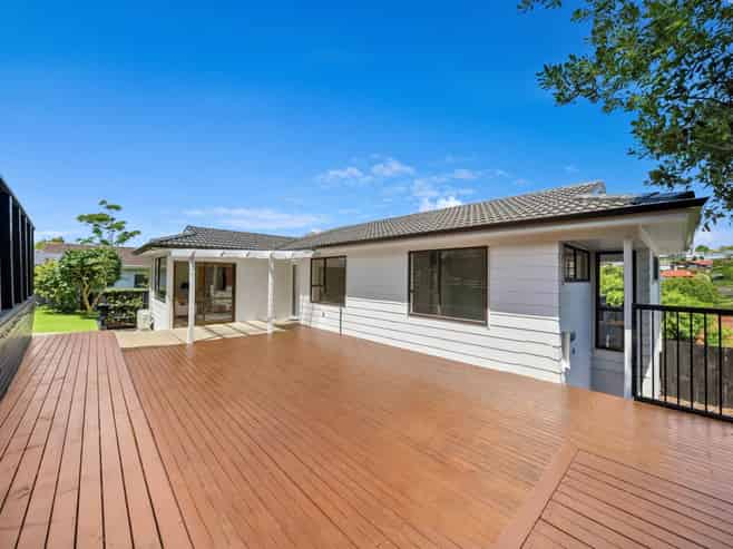 93 Stapleford Crescent, Browns Bay