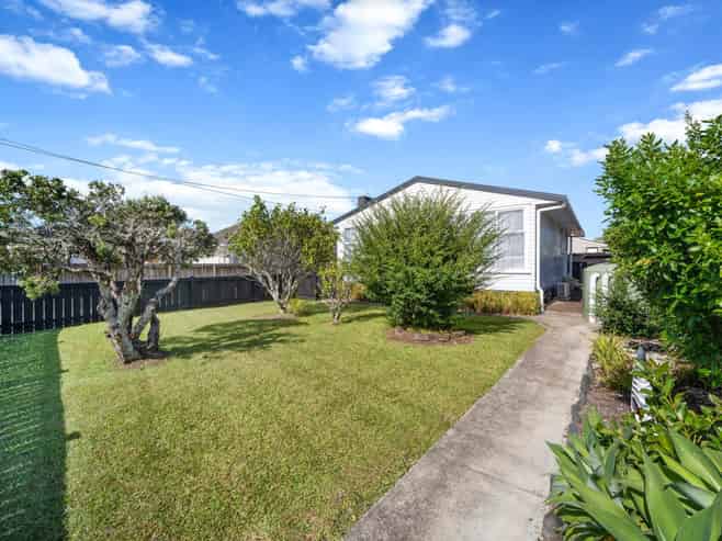 22 Kirrie Avenue, Te Atatu South