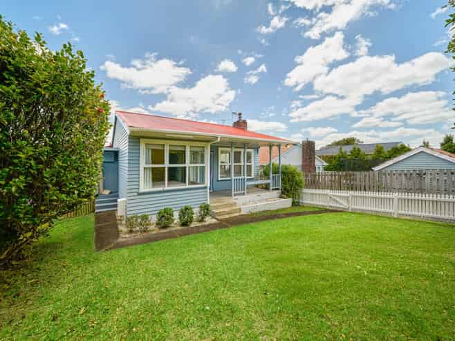 1/470 East Coast Road, Mairangi Bay