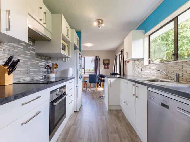 79 Aorangi Road, PARAPARAUMU