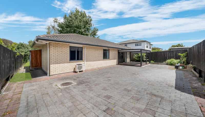 69a Awaroa Road, Sunnyvale