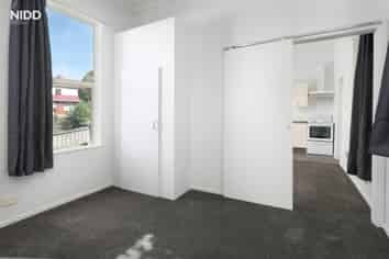 flat c/7 Neidpath Road, Mornington