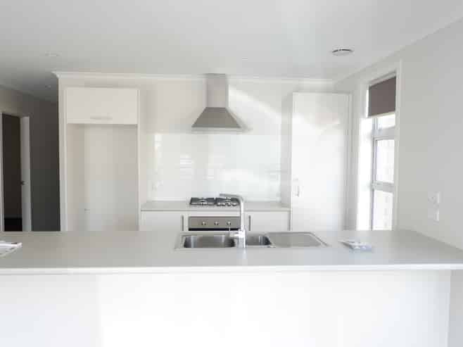 4 Rocky Road, Huntington